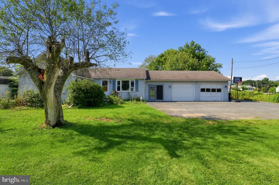 24 Linnwood Dr, Lock Haven, PA 17745 - #2