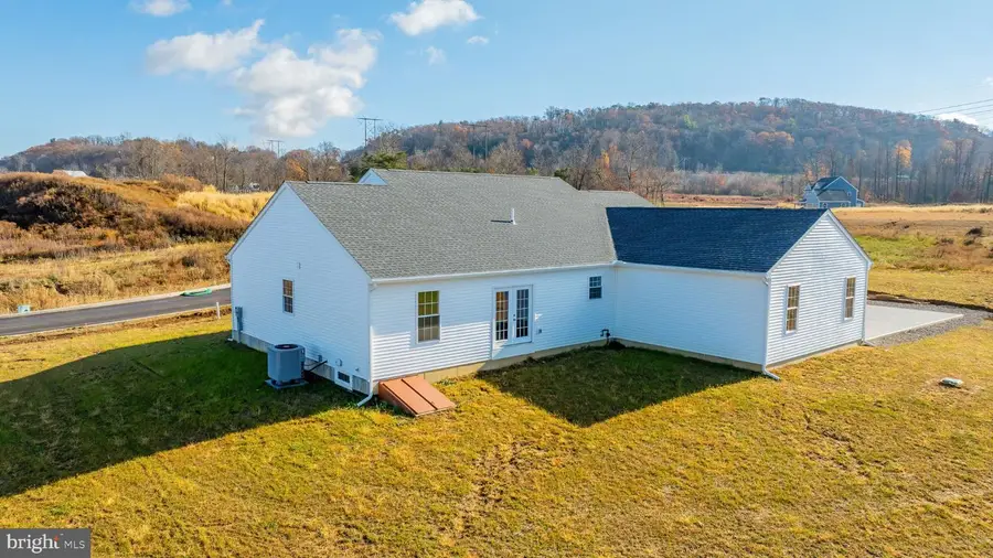 30 Maple Crest Dr, Nescopeck, PA 18635 - #2