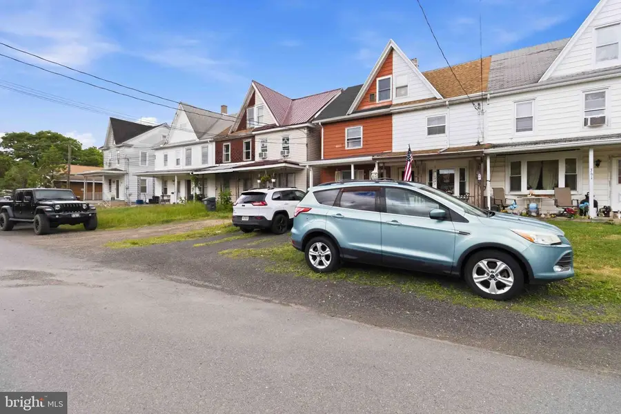 351 Columbia Ave, Ashland, PA 17921 - #2