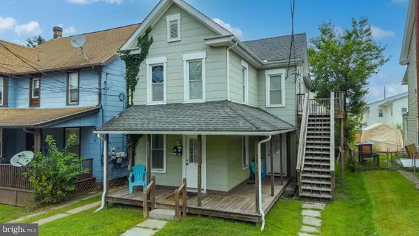 604 N Market St, BERWICK, PA 18603