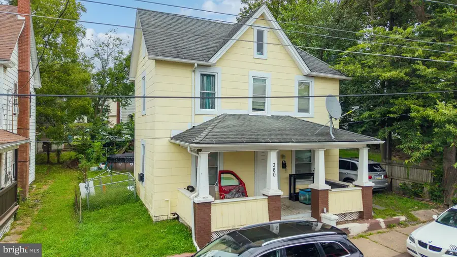 360 Grant St, Berwick, PA 18603 - #2