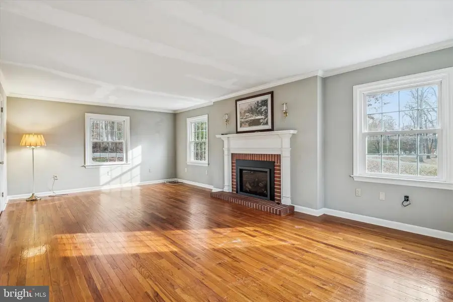 1042 W Kings Hwy, Coatesville, PA 19320 - Image #3