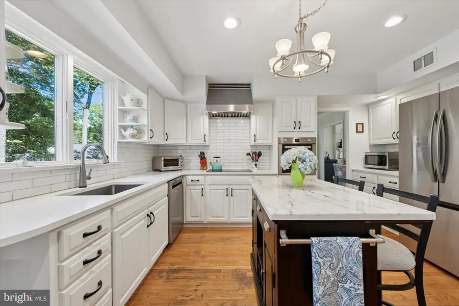 349 Colket Ln, Wayne, PA 19087 - Image #3