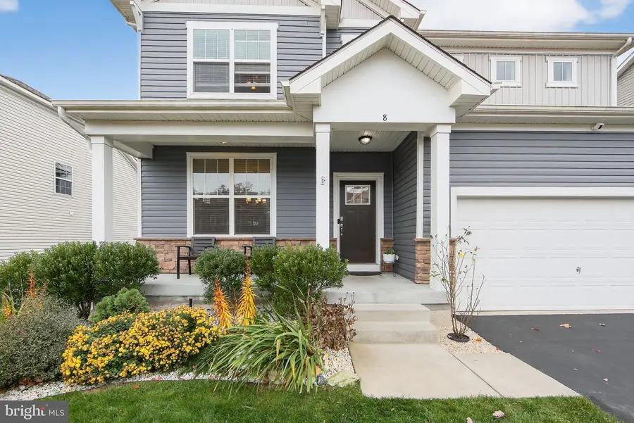 8 Clayton Ln, Downingtown, PA 19335 - Image #2