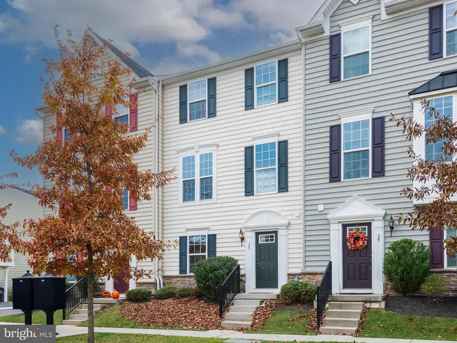 33 Mulberry Grn, Spring City, PA 19475 - Image #2