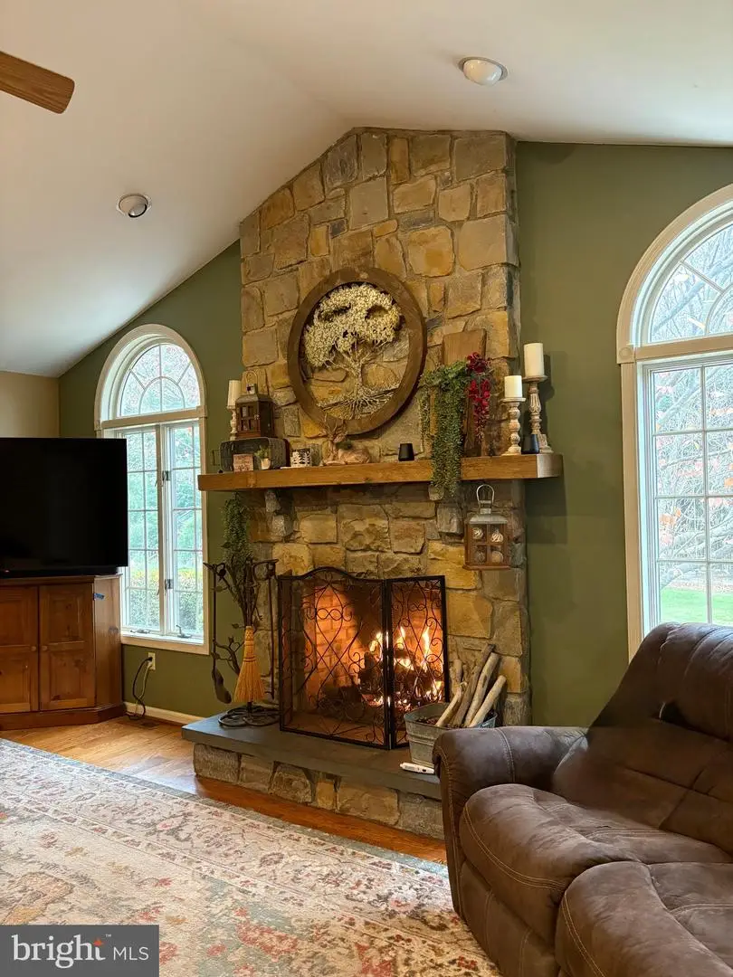 115 Evergreen Dr, Downingtown, PA 19335 - Image #3