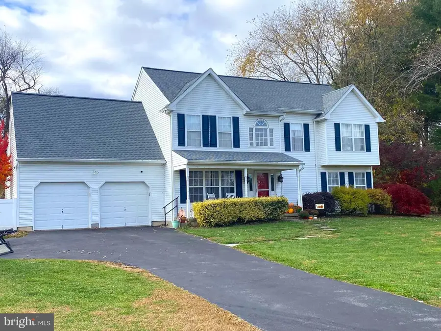 107 Skyview Ln, Avondale, PA 19311 - Image #2