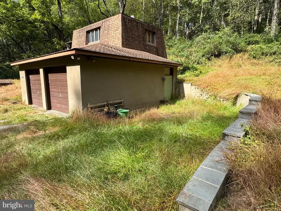 329 Laurel Woods Rd, Landenberg, PA 19350 - Image #2