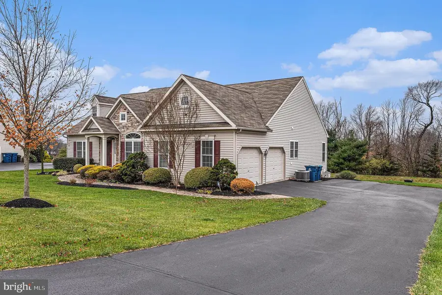 95 Clover Hill Ln, Spring City, PA 19475 - Image #2