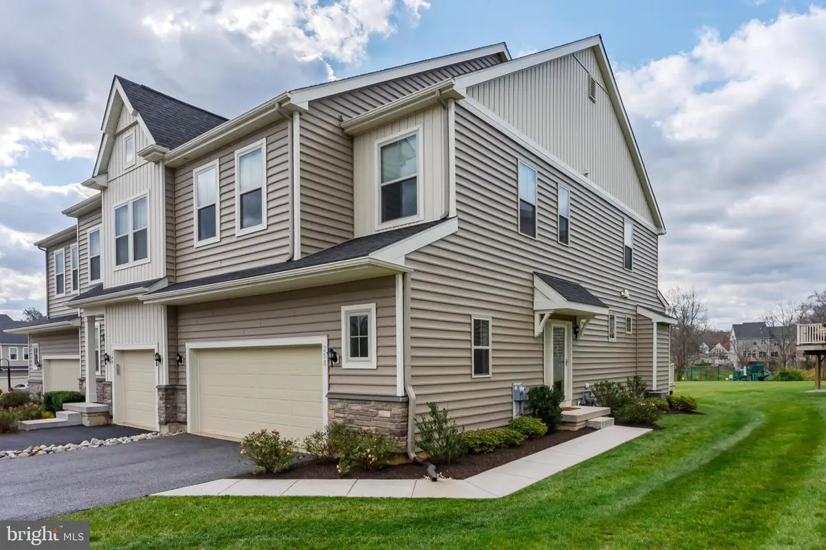 250 Kestrel Ct, Kennett Square, PA 19348 - Image #1