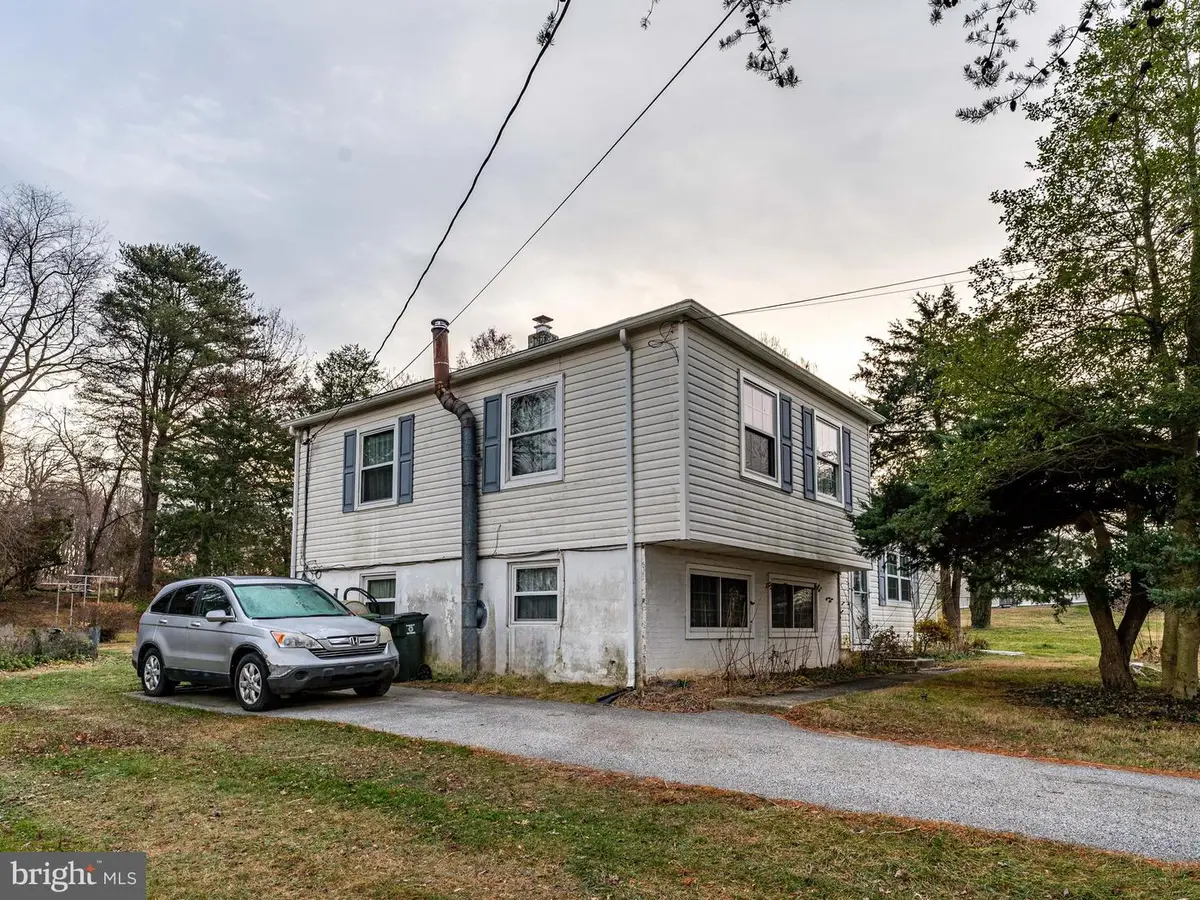 970 Kingsway Dr, Coatesville, PA 19320 - Image #1