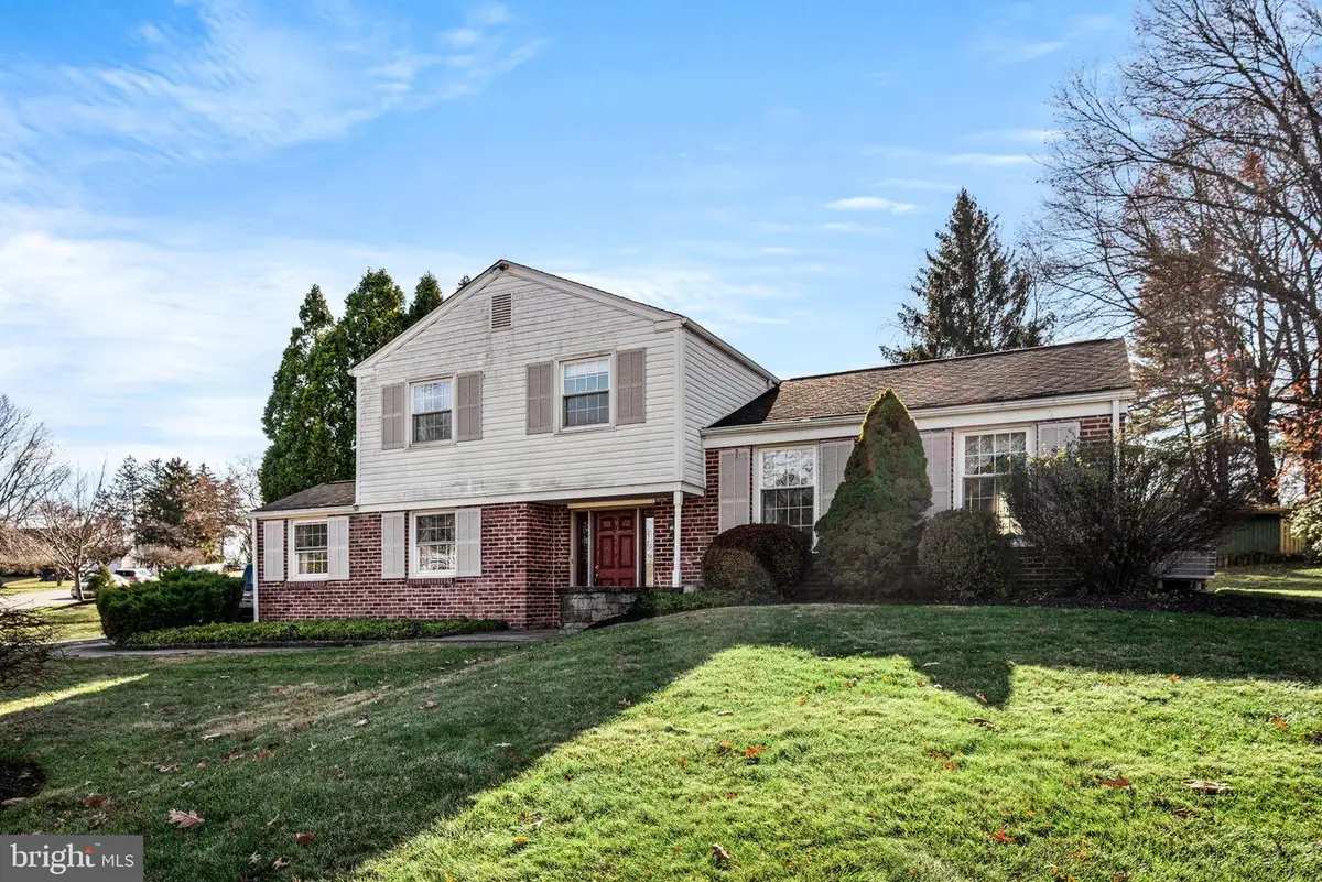 43 N Forge Manor Dr, Phoenixville, PA 19460 - Image #1