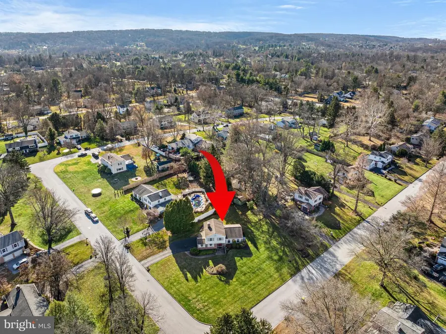 43 N Forge Manor Dr, Phoenixville, PA 19460 - Image #2