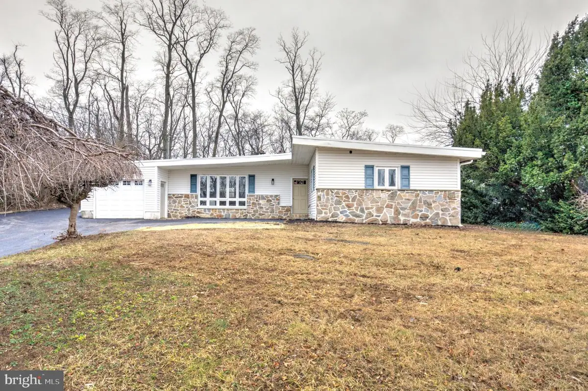 904 S Chester Rd, West Chester, PA 19382 - Image #1