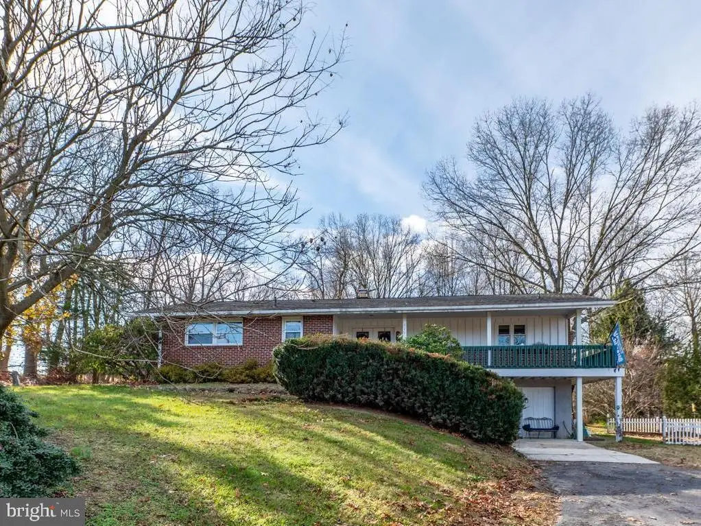 929 N Manor Rd, Honey Brook, PA 19344 - Image #1