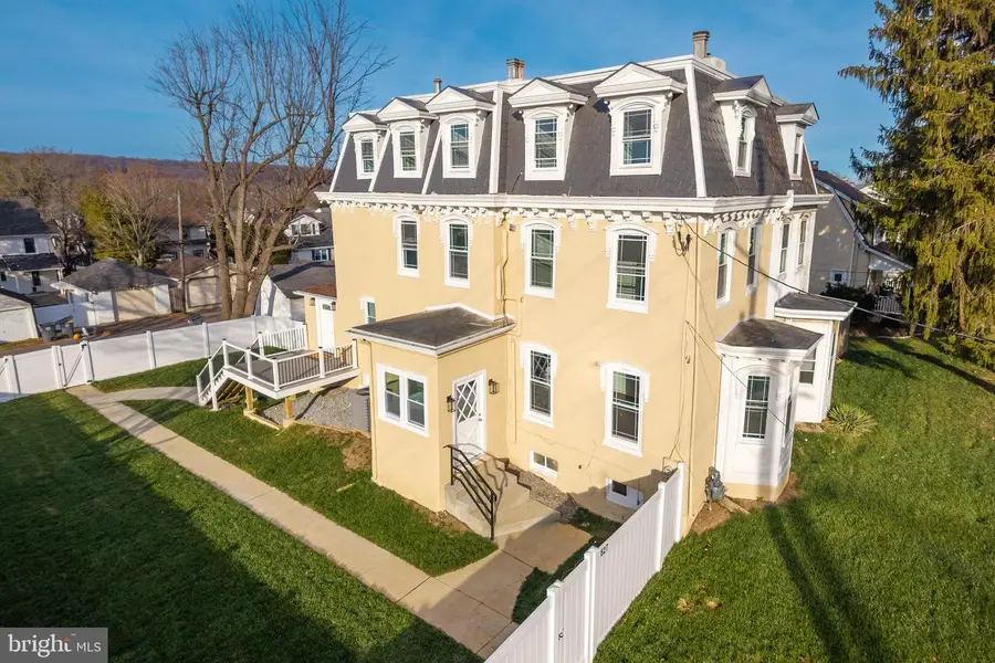 527 W Lancaster Ave, Downingtown, PA 19335 - Image #2