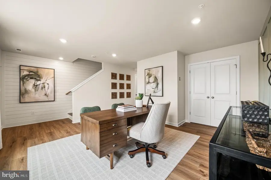 204 Bronze St, Phoenixville, PA 19460 - Image #2