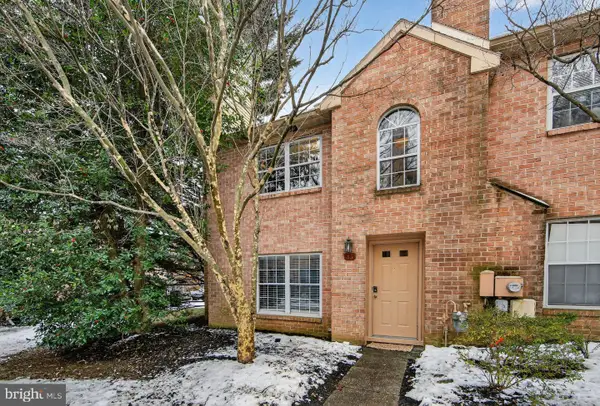 46 Rampart Dr, CHESTERBROOK, PA 19087