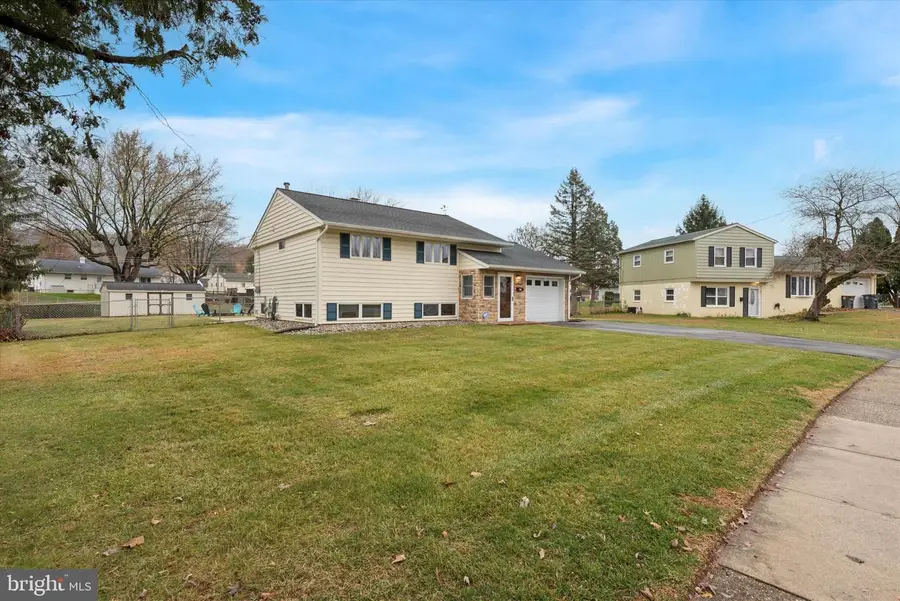 419 Sunset Dr, Downingtown, PA 19335 - #3