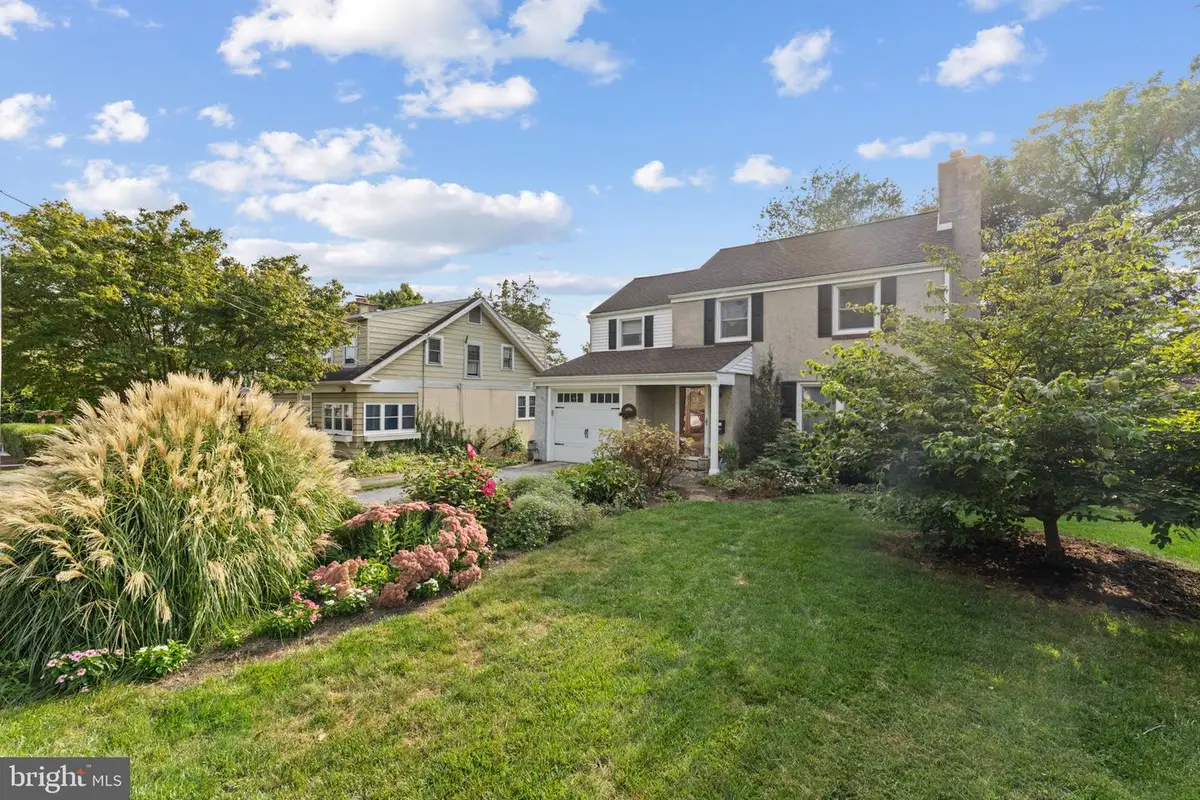 18 Manor Rd, Paoli, PA 19301 - Image #1