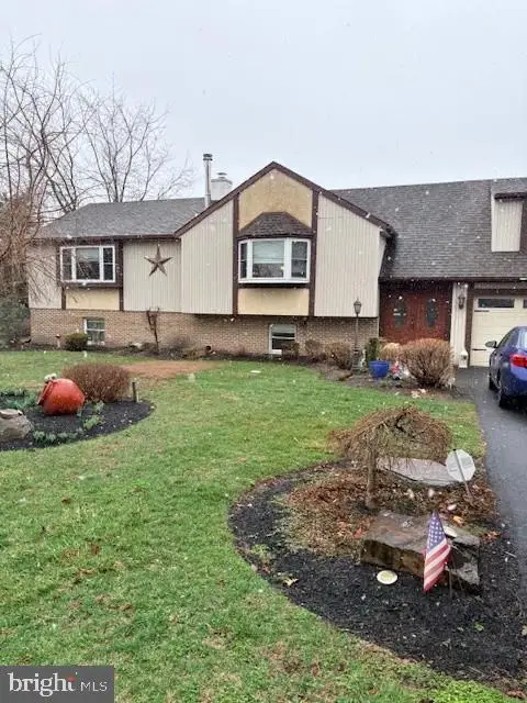 23 W Conestoga Rd, Elverson, PA 19520 - #1