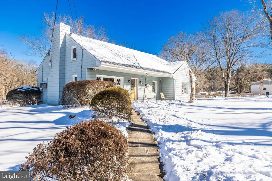 360 Oaklyn Rd, Coatesville, PA 19320 - #2