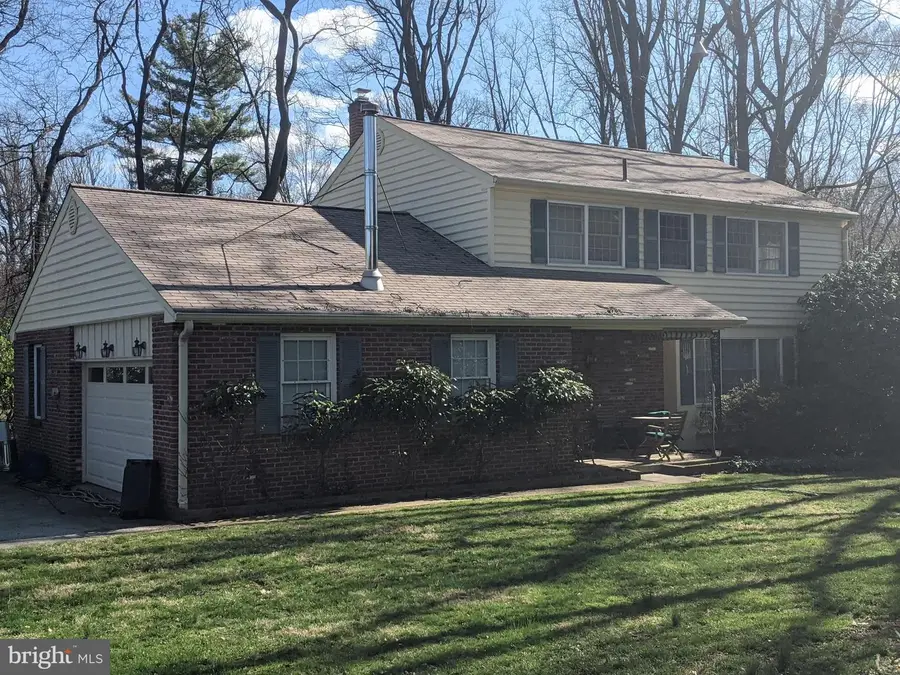 11 N Sugartown Rd, Malvern, PA 19355 - Image #2