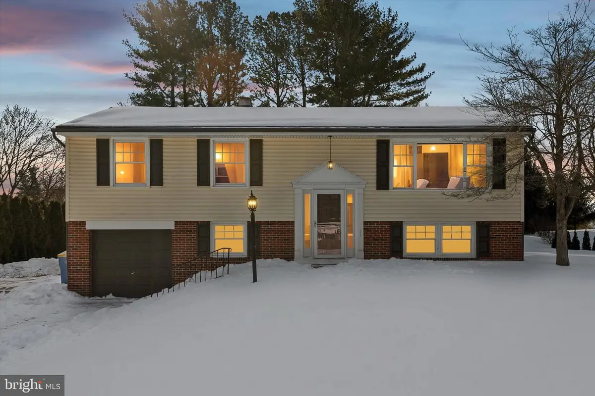 108 E 1st Ave, Parkesburg, PA 19365 - #1