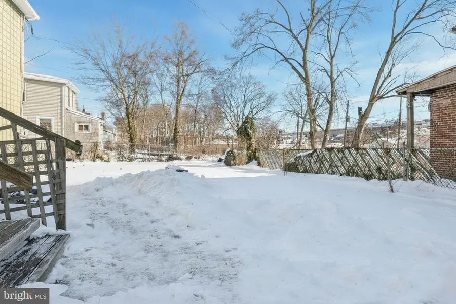 702-704 E Chestnut St, Coatesville, PA 19320 - Image #2