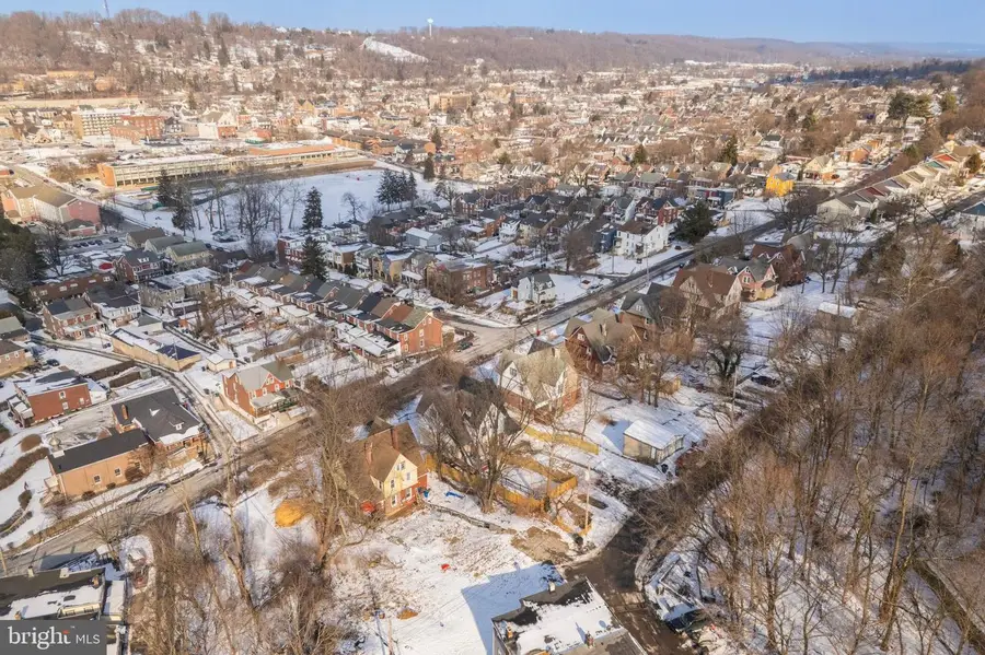 702-704 E Chestnut St, Coatesville, PA 19320 - Image #3