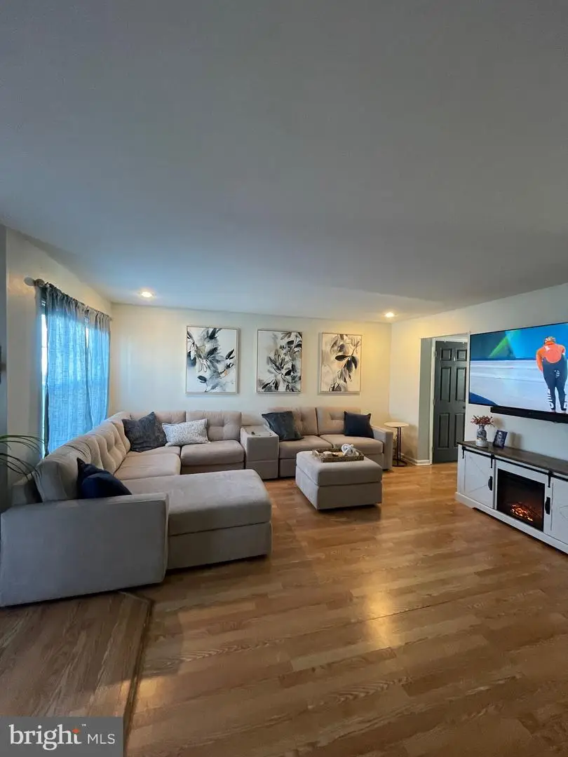 810 Amber Ln, West Chester, PA 19382 - #3