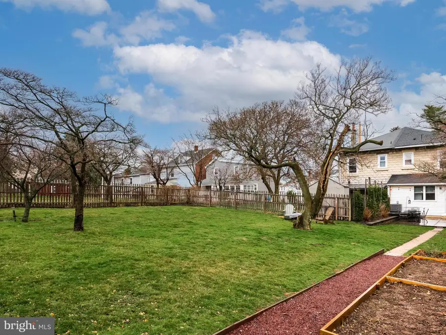 420 Dayton St, Phoenixville, PA 19460 - #3