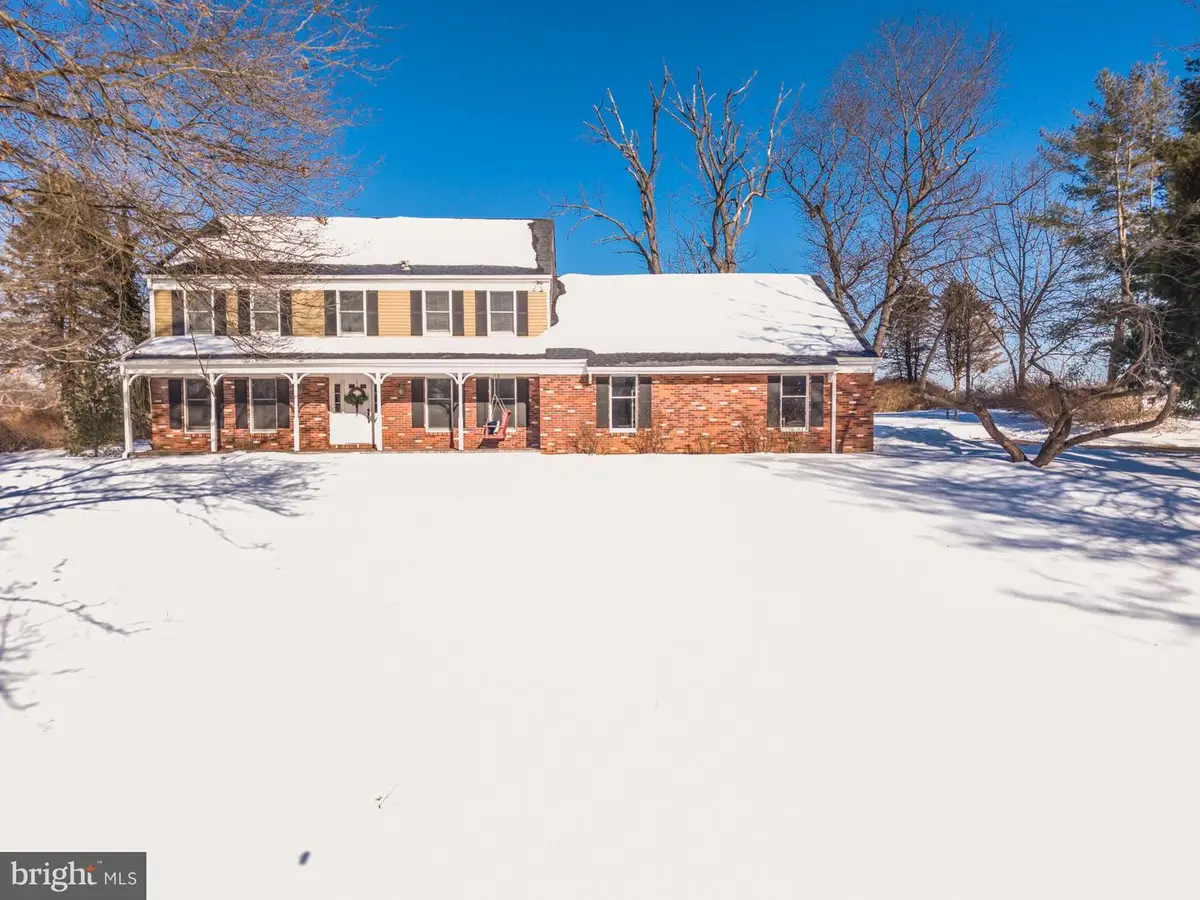 1002 Mansion View Dr, West Chester, PA 19382 - Image #1