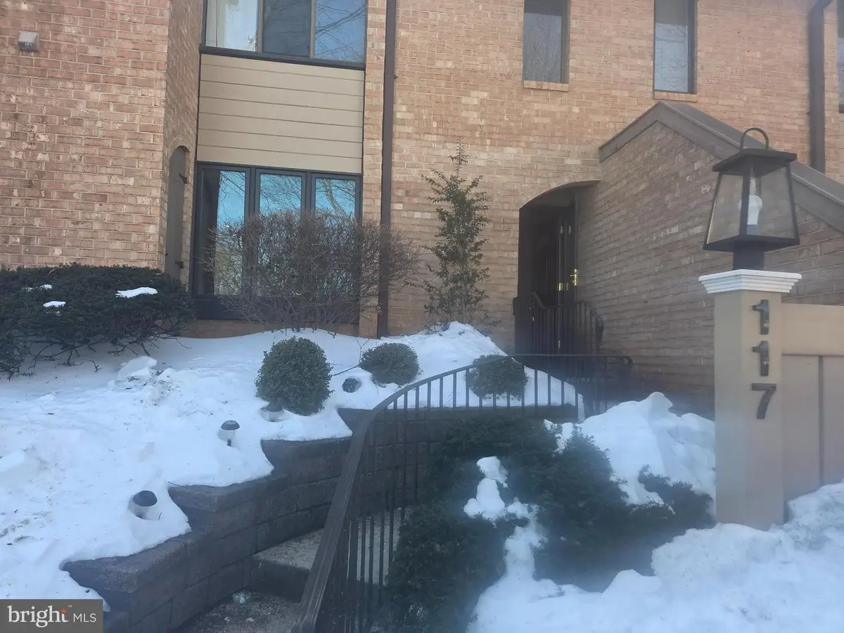 117 Woodgate Ln, Paoli, PA 19301 - #1