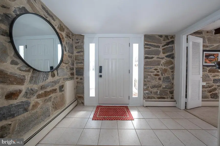 1105 Waterloo Rd, Berwyn, PA 19312 - #3