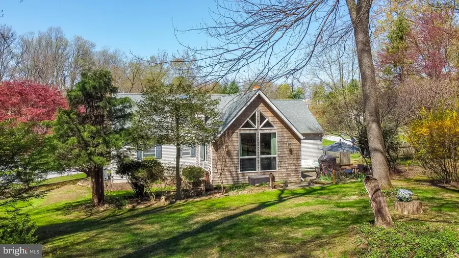 124 Columbia Dr, Coatesville, PA 19320 - #2