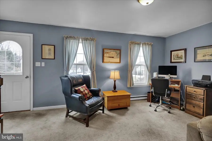 307 Kent Cir, Downingtown, PA 19335 - #3