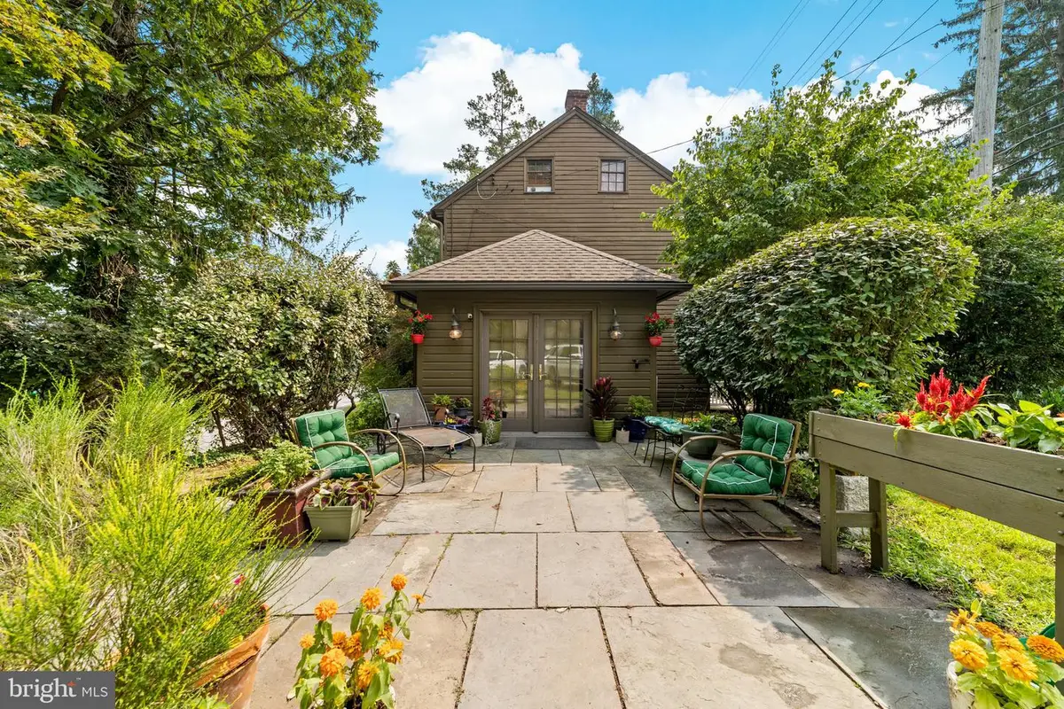 327 E Street Rd, Kennett Square, PA 19348 - #1