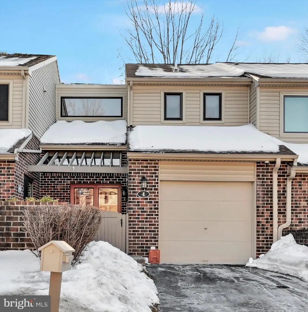 4 Knox Ct, Chesterbrook, PA 19087 - #1