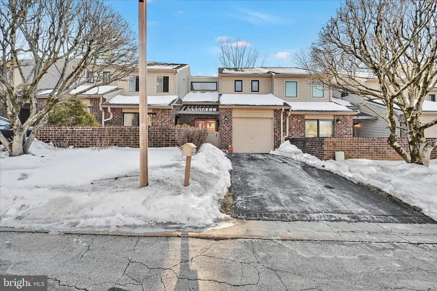 4 Knox Ct, Chesterbrook, PA 19087 - #2