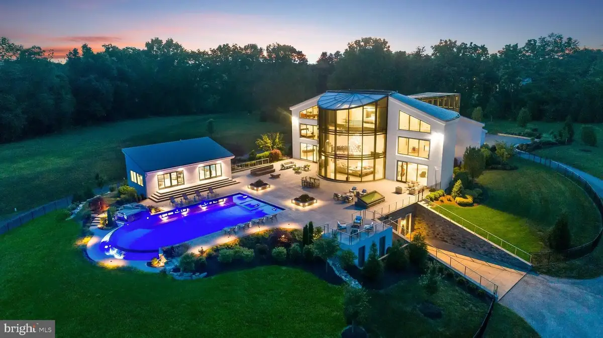 1245 S Creek Rd, West Chester, PA 19382 - #1