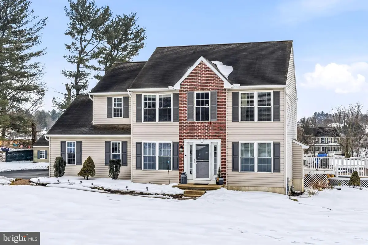 401 Ivy Dr, Oxford, PA 19363 - #1