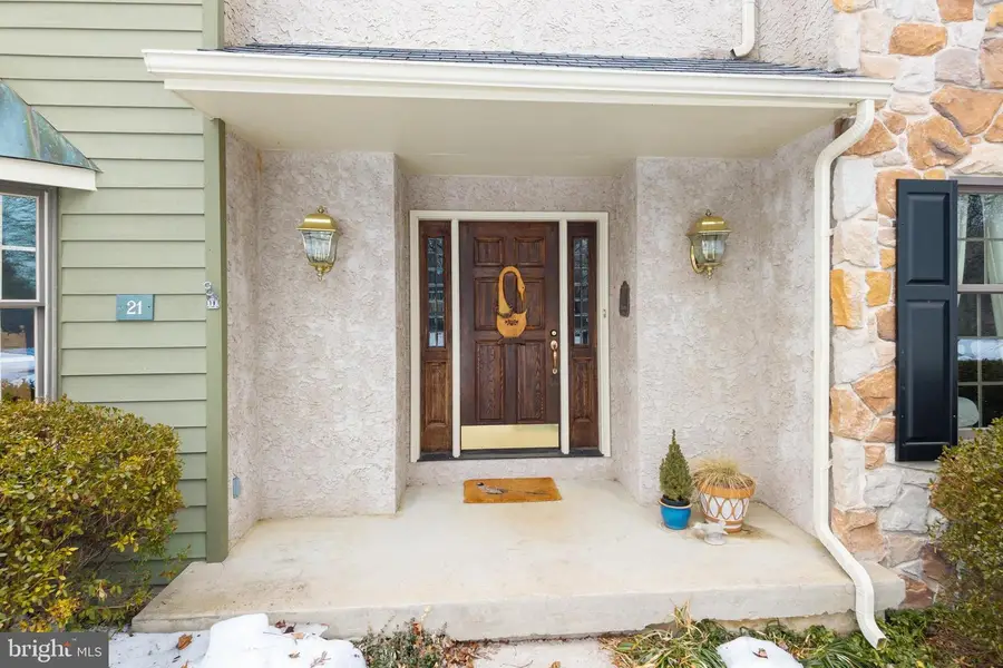 21 Lexington Mnr, Glenmoore, PA 19343 - #2