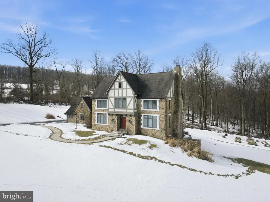 231 Hill Rd, Elverson, PA 19520 - #3