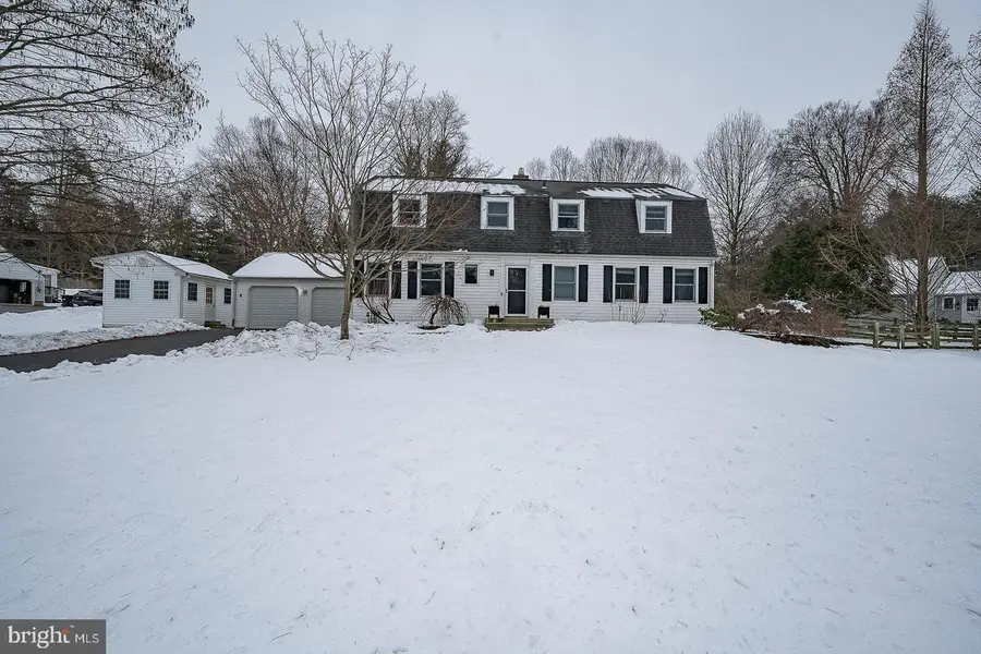 1324 Karen Ln, Wayne, PA 19087 - #2