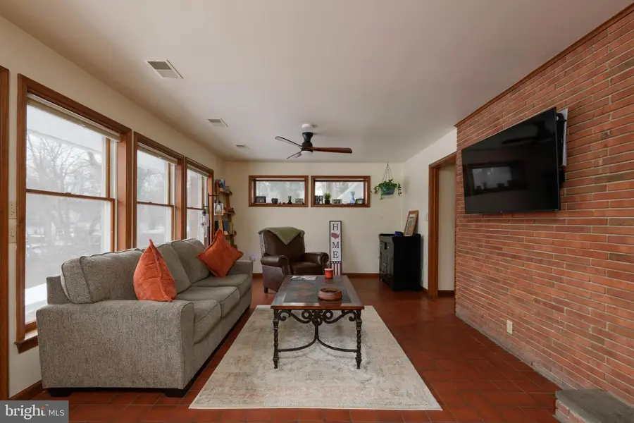 166 Rosehill Ave, West Grove, PA 19390 - #3