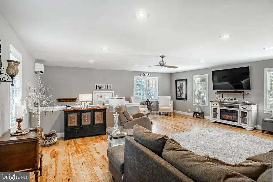 401 Marshall Rd, Glenmoore, PA 19343 - #3