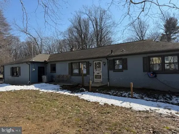 1810 Ridgeview Dr, COATESVILLE, PA 19320