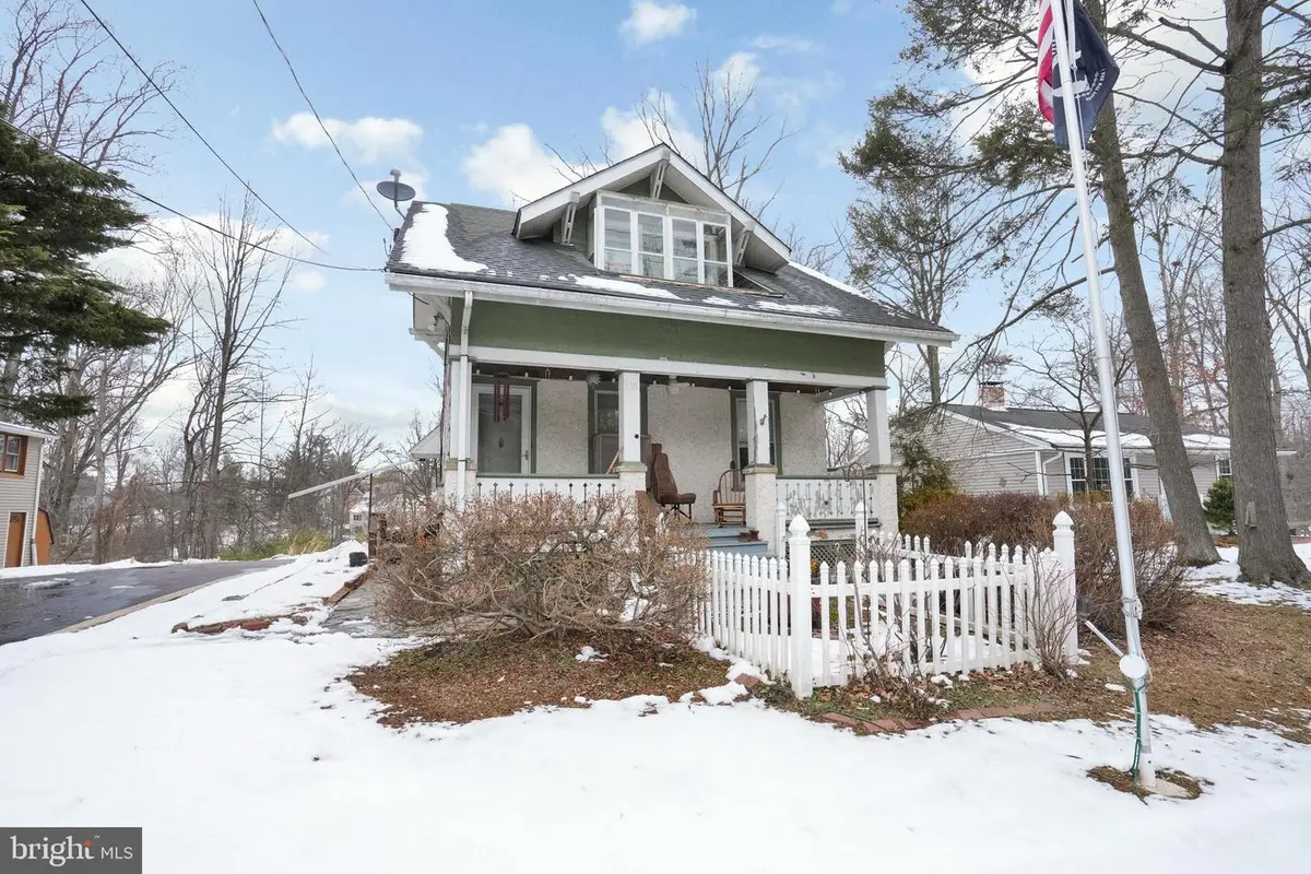 535 Valley Park Rd, Phoenixville, PA 19460 - #1