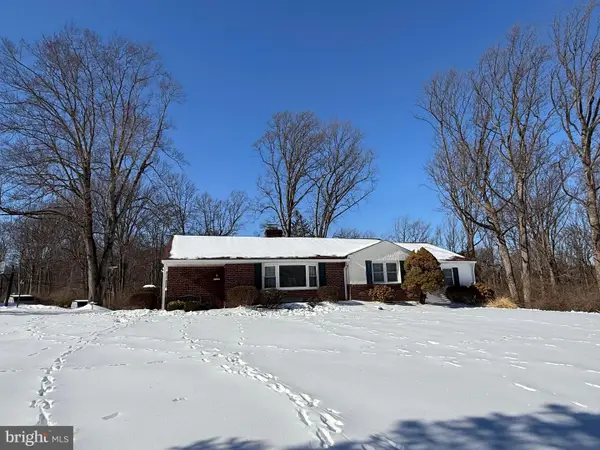 200 E Hilltop Rd, WEST CHESTER, PA 19382